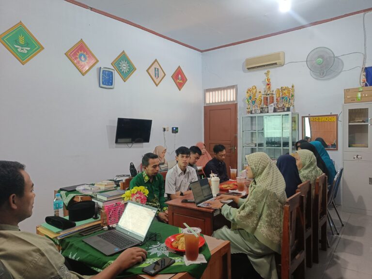 Pimpinan Pesantren Ulil Albab 2 Ngawi Menyelenggarakan Rapat Kerja Penyusunan Rencana Anggaran Pendapatan dan Belanja (RAPB) Pesantren