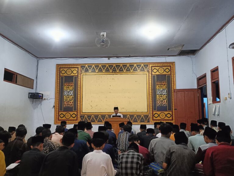 Kajian Tafsir Ibnu Katsir bersama Ustadz Fahri Wafa