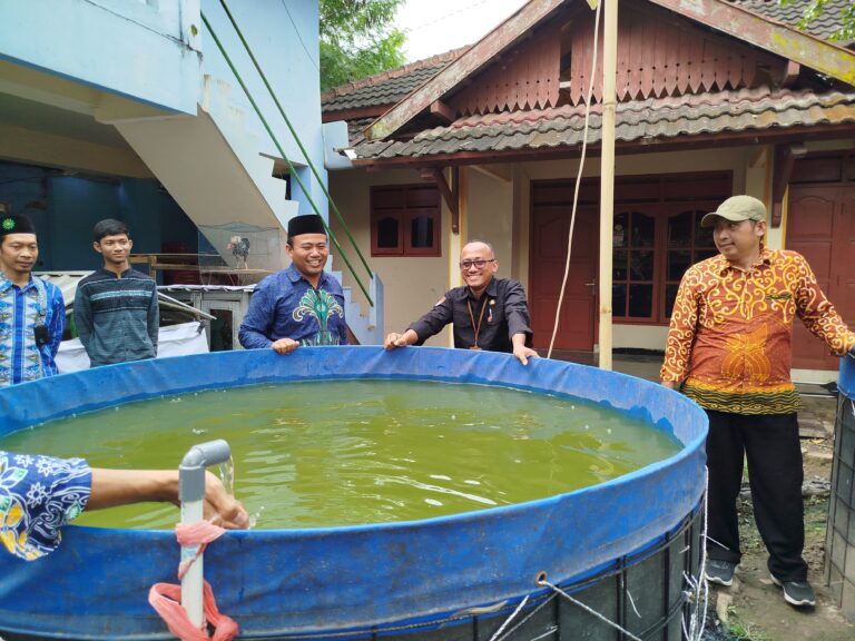 SMP Muhammadiyah 6 Ngawi SIAP Adiwiyata Tingkat Nasional Visitasi Verifikasi Calon Sekolah Adiwiyata oleh Tim Verifikasi Lapangan CSAK Kabupaten Ngawi Tahun 2025